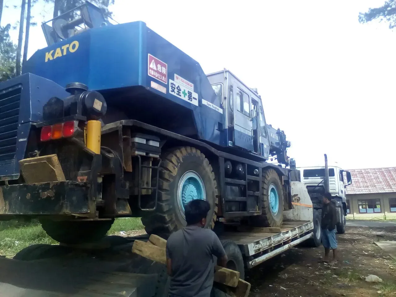 Construction of 2 Pipelines From Cluster TLG-3 to Cluster KRH-6 & KRH 6 to KRH 4 — photo 1